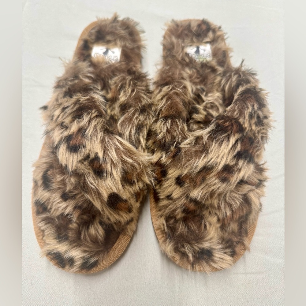 Corkys Fuzzy Cheetah Animal Print Slippers